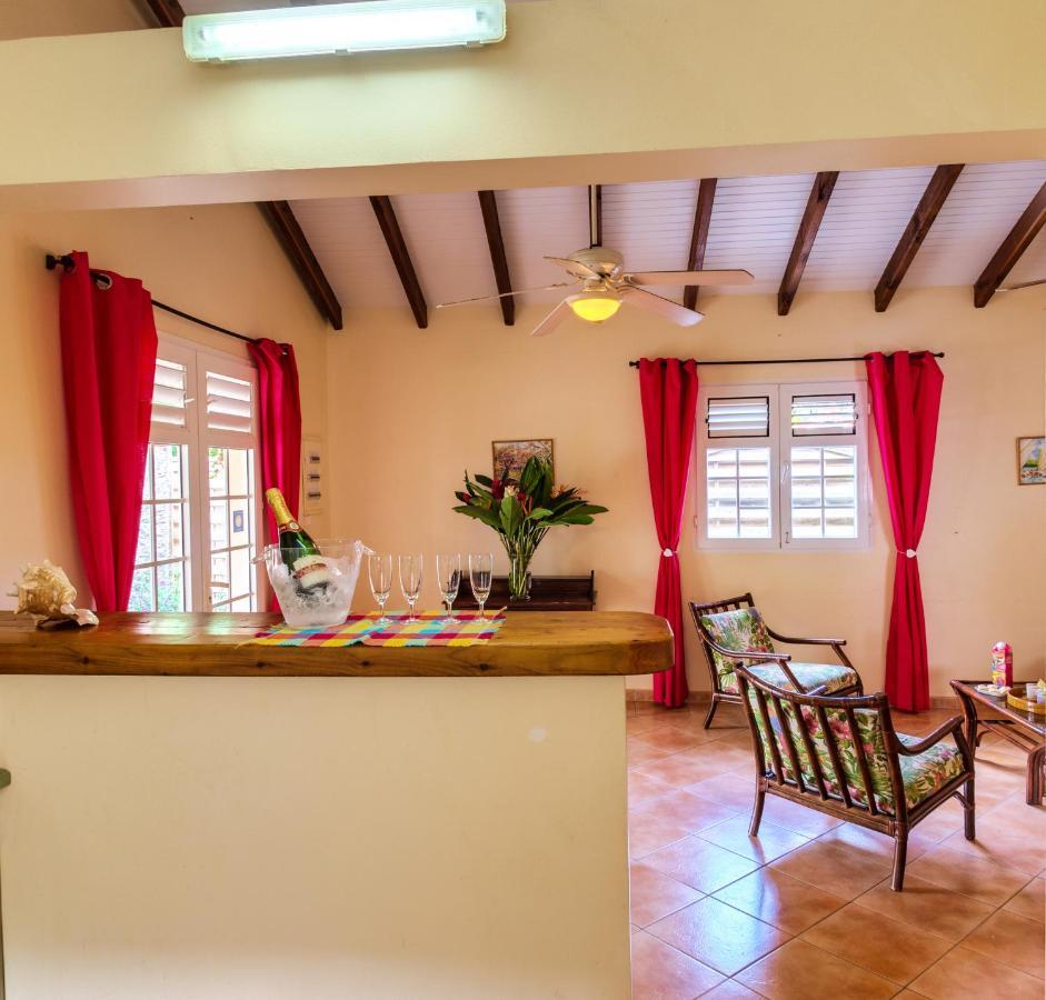 Coquette Villa Du Cap Est Le François Exteriör bild